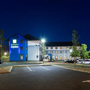 holiday-inn-express-antrim-bt41-4ll.belfasthotelsireland.com/